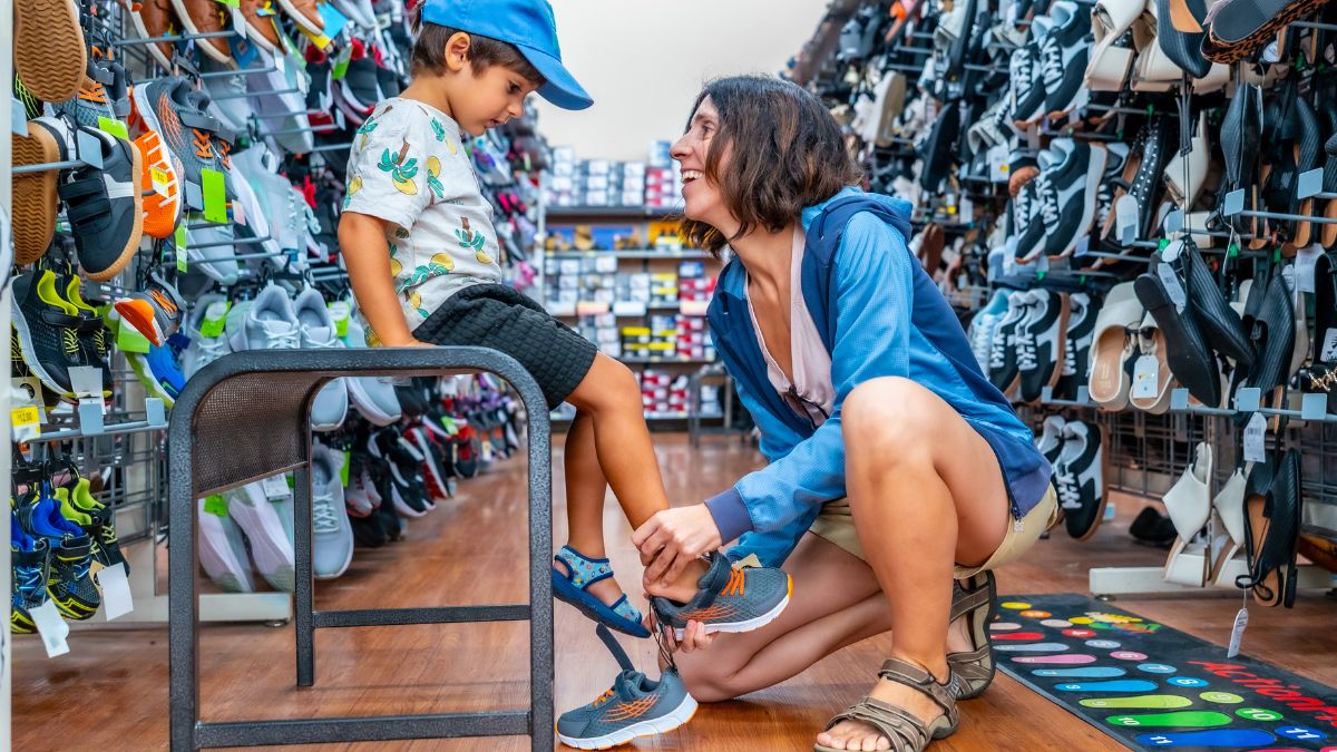 Volta às aulas 2026: quais calçados infantis mais bombam?
